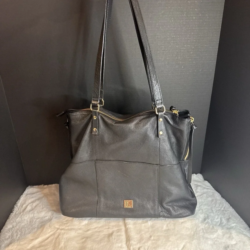 Extra Large Supple Blk Leather Kooba Shoulder Bag Tote Lots Of Pockets CLEAN